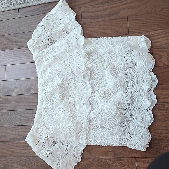 White Lace Off Shoulder Top Size M - Picture 4 of 4